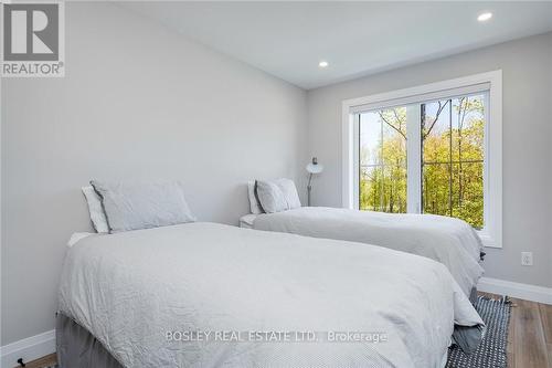 104 Black Willow Crescent, Blue Mountains, ON - Indoor Photo Showing Bedroom