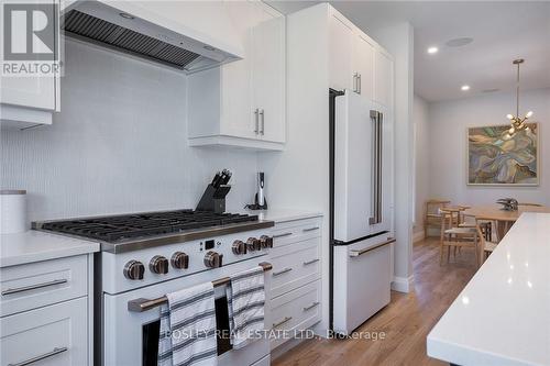 104 Black Willow Crescent, Blue Mountains, ON - Indoor Photo Showing Kitchen With Upgraded Kitchen