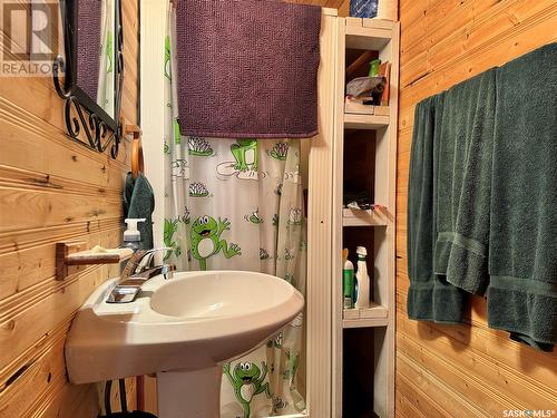 462 Green Avenue, Regina Beach, SK - Indoor Photo Showing Bathroom