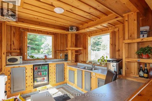 1027 Niagara Stone Road, Niagara-On-The-Lake, ON - Indoor Photo Showing Kitchen With Double Sink