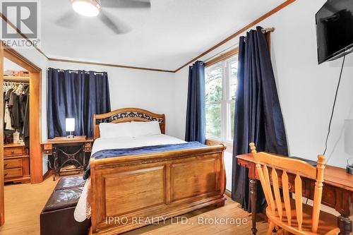 1027 Niagara Stone Road, Niagara-On-The-Lake, ON - Indoor Photo Showing Bedroom