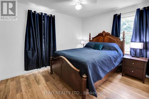 1027 Niagara Stone Road, Niagara-On-The-Lake, ON - Indoor Photo Showing Bedroom