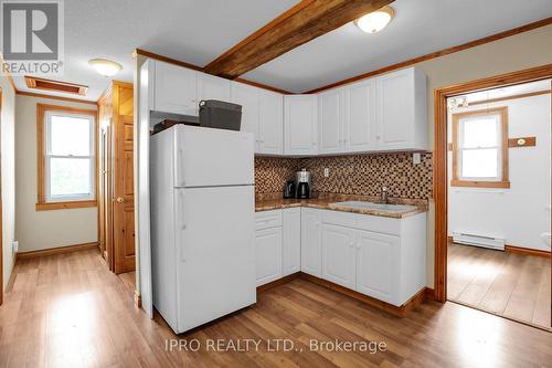 1027 Niagara Stone Road, Niagara-On-The-Lake, ON - Indoor Photo Showing Kitchen