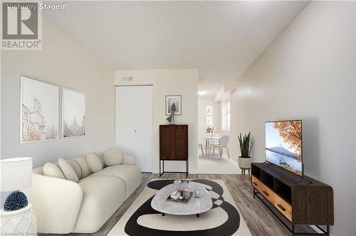 139 Brighton Street Unit# 4C, Waterloo, ON - Indoor Photo Showing Living Room