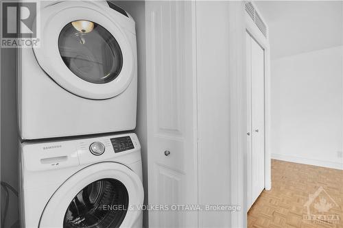 604 - 40 Boteler Street, Ottawa, ON - Indoor Photo Showing Laundry Room