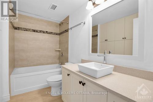 604 - 40 Boteler Street, Ottawa, ON - Indoor Photo Showing Bathroom