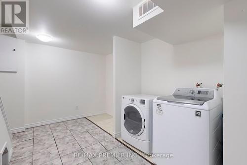 21 - 45 Hansen Road N, Brampton (Madoc), ON - Indoor Photo Showing Laundry Room