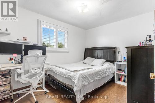 51 Seaton Place Drive, Hamilton (Stoney Creek), ON - Indoor Photo Showing Bedroom