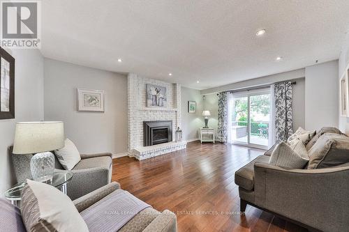 2159 Belgrave Court, Burlington (Tyandaga), ON - Indoor Photo Showing Living Room With Fireplace