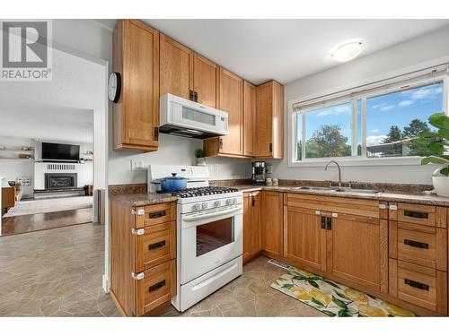 1240 Semlin Drive, Ashcroft, BC - Indoor Photo Showing Kitchen With Double Sink