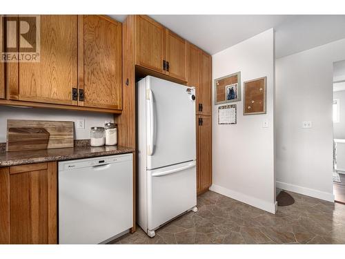 1240 Semlin Drive, Ashcroft, BC - Indoor Photo Showing Kitchen