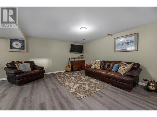 1240 Semlin Drive, Ashcroft, BC - Indoor Photo Showing Living Room