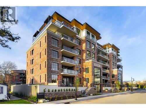 450 Groves Avenue Unit# 502, Kelowna, BC - Outdoor With Facade