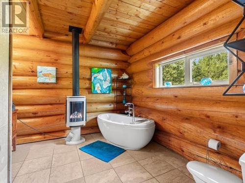 1130 Annie Lake Road, Whitehorse South, YT - Indoor Photo Showing Bathroom