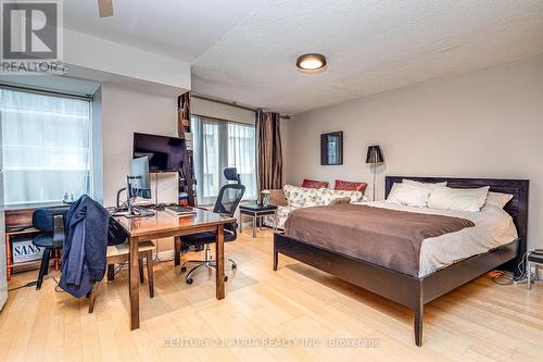 809 - 210 Victoria Street, Toronto (Church-Yonge Corridor), ON - Indoor Photo Showing Bedroom