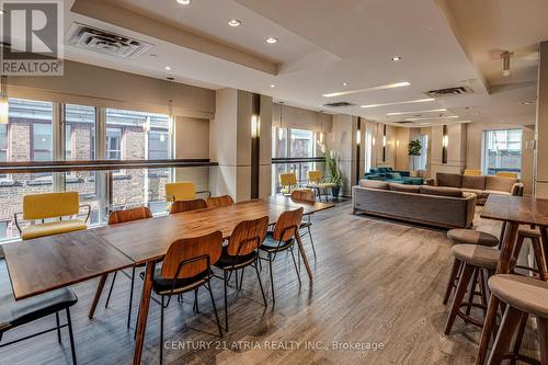 809 - 210 Victoria Street, Toronto (Church-Yonge Corridor), ON - Indoor Photo Showing Dining Room