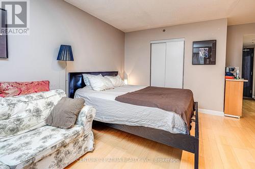 809 - 210 Victoria Street, Toronto (Church-Yonge Corridor), ON - Indoor Photo Showing Bedroom