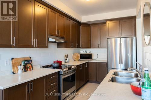 134 Fortis Crescent, Bradford West Gwillimbury, ON - Indoor Photo Showing Kitchen With Double Sink