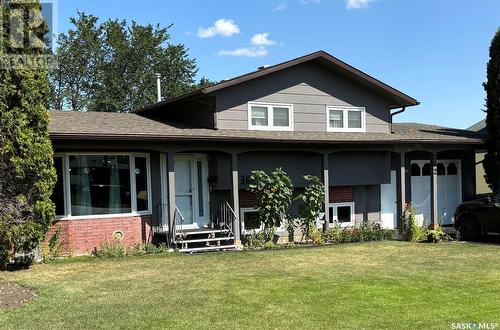 362 35Th Street, Battleford, SK - Outdoor With Deck Patio Veranda With Facade