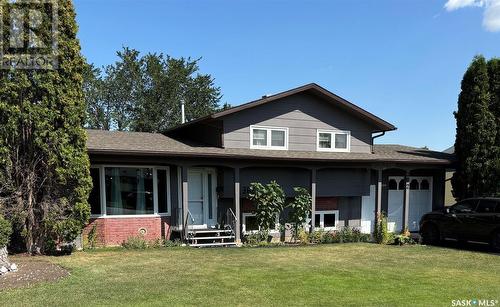 362 35Th Street, Battleford, SK - Outdoor With Deck Patio Veranda With Facade