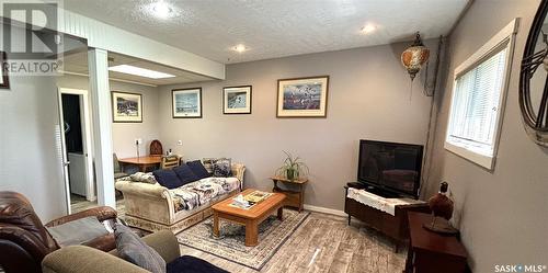 362 35Th Street, Battleford, SK - Indoor Photo Showing Living Room