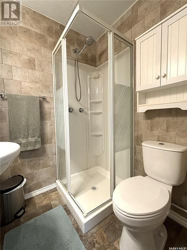 362 35Th Street, Battleford, SK - Indoor Photo Showing Bathroom