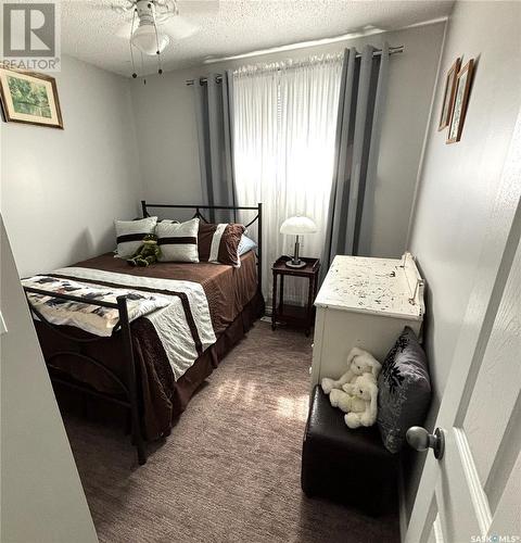 362 35Th Street, Battleford, SK - Indoor Photo Showing Bedroom