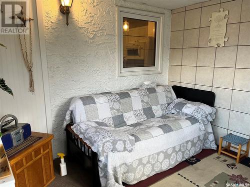 362 35Th Street, Battleford, SK - Indoor Photo Showing Bedroom