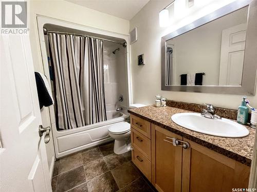 307 6Th Avenue E, Nipawin, SK - Indoor Photo Showing Bathroom