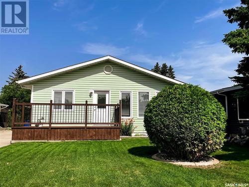 307 6Th Avenue E, Nipawin, SK - Outdoor