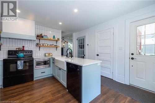 86 Toronto Street N, Markdale, ON - Indoor Photo Showing Kitchen