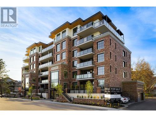 450 Groves Avenue Unit# 404, Kelowna, BC - Outdoor With Facade