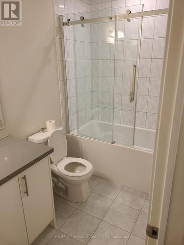 Rd N - 246 Townline, Oshawa, ON - Indoor Photo Showing Bathroom