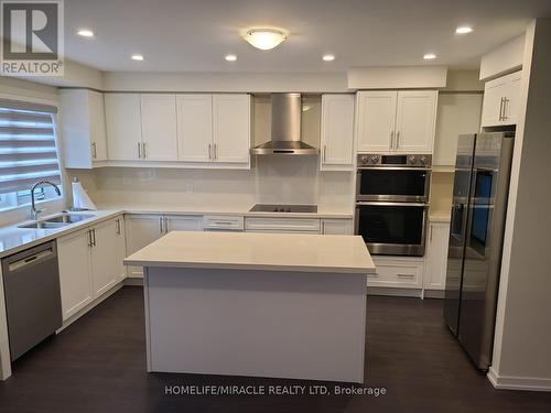 Rd N - 246 Townline, Oshawa, ON - Indoor Photo Showing Kitchen With Double Sink With Upgraded Kitchen