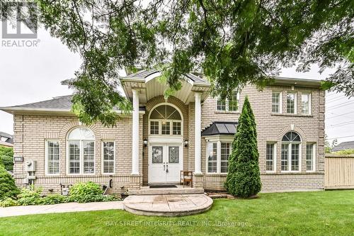 33 Ramsgate Court, Markham, ON - Outdoor With Facade