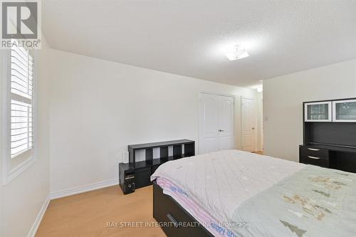 33 Ramsgate Court, Markham, ON - Indoor Photo Showing Bedroom