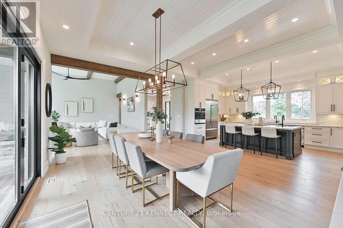 6453 Aurora Road, Whitchurch-Stouffville, ON - Indoor Photo Showing Dining Room