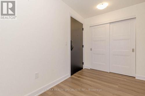 726 - 3200 William Coltson Avenue, Oakville, ON - Indoor Photo Showing Other Room