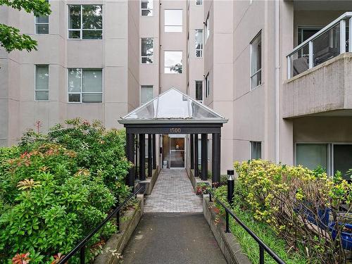 203-1500 Elford St, Victoria, BC - Outdoor