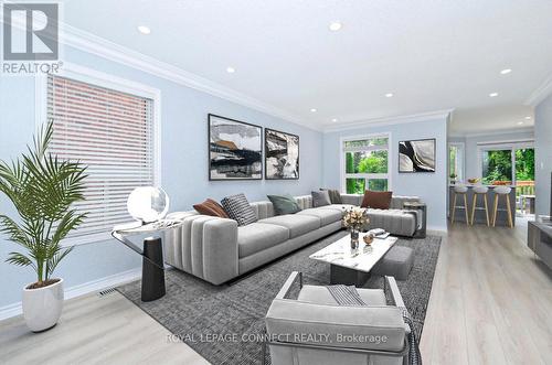 103 Gore Drive, Barrie (Ardagh), ON - Indoor Photo Showing Living Room