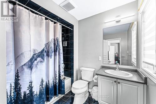 88 River Ridge Boulevard, Aurora (Bayview Northeast), ON - Indoor Photo Showing Bathroom