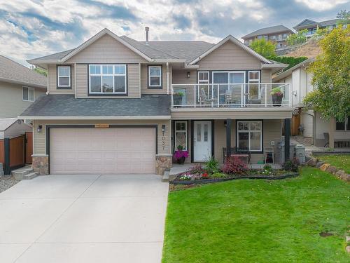 1037 Raven Cres, Kamloops, BC - Outdoor With Facade