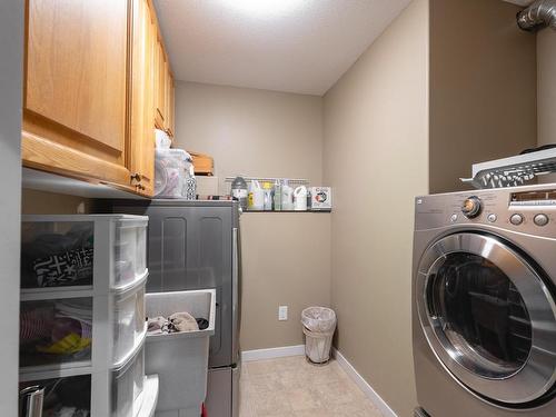 1037 Raven Cres, Kamloops, BC - Indoor Photo Showing Laundry Room