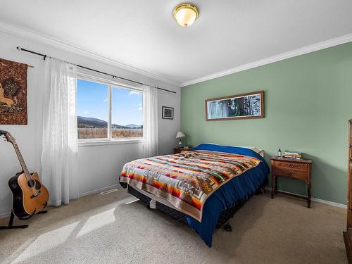 2960 Mclean Place, Merritt, BC - Indoor Photo Showing Bedroom