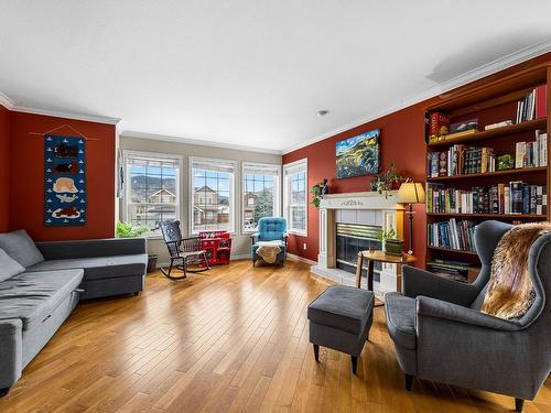 2960 Mclean Place, Merritt, BC - Indoor Photo Showing Living Room With Fireplace