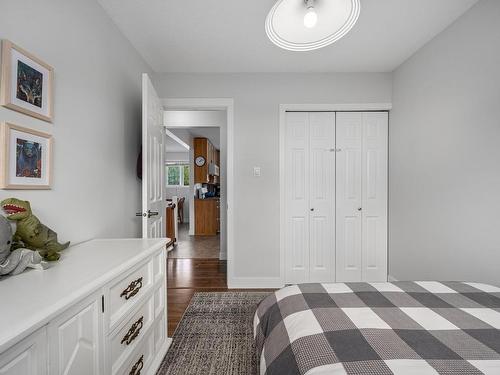 1240 Semlin Drive, Ashcroft, BC - Indoor Photo Showing Bedroom