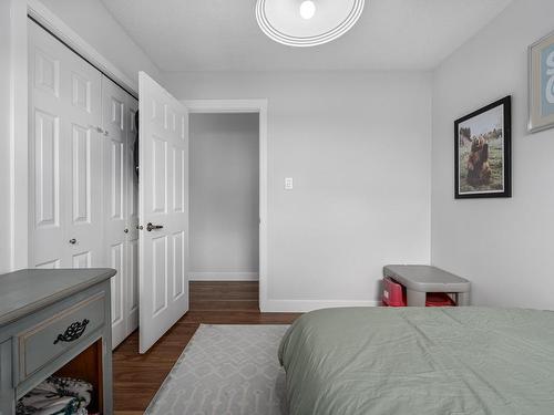 1240 Semlin Drive, Ashcroft, BC - Indoor Photo Showing Bedroom