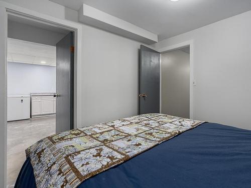 1240 Semlin Drive, Ashcroft, BC - Indoor Photo Showing Bedroom