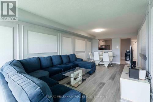 1008 - 4727 Sheppard Avenue, Toronto (Agincourt South-Malvern West), ON - Indoor Photo Showing Living Room