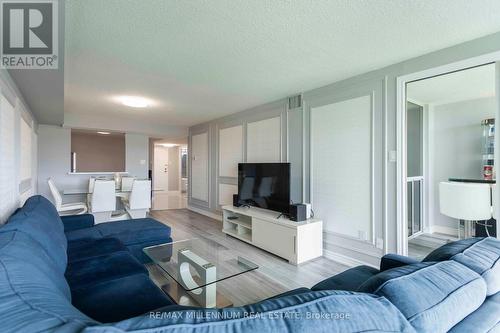 1008 - 4727 Sheppard Avenue, Toronto (Agincourt South-Malvern West), ON - Indoor Photo Showing Living Room